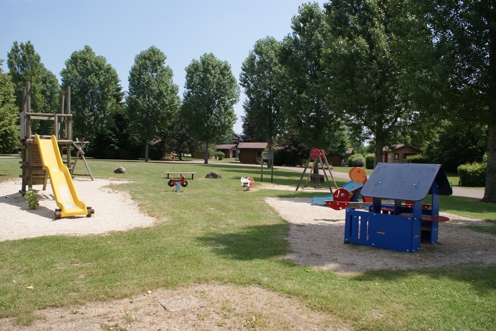 aire de jeux camping saulieu